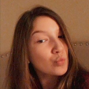 Meet your Posher, Avery